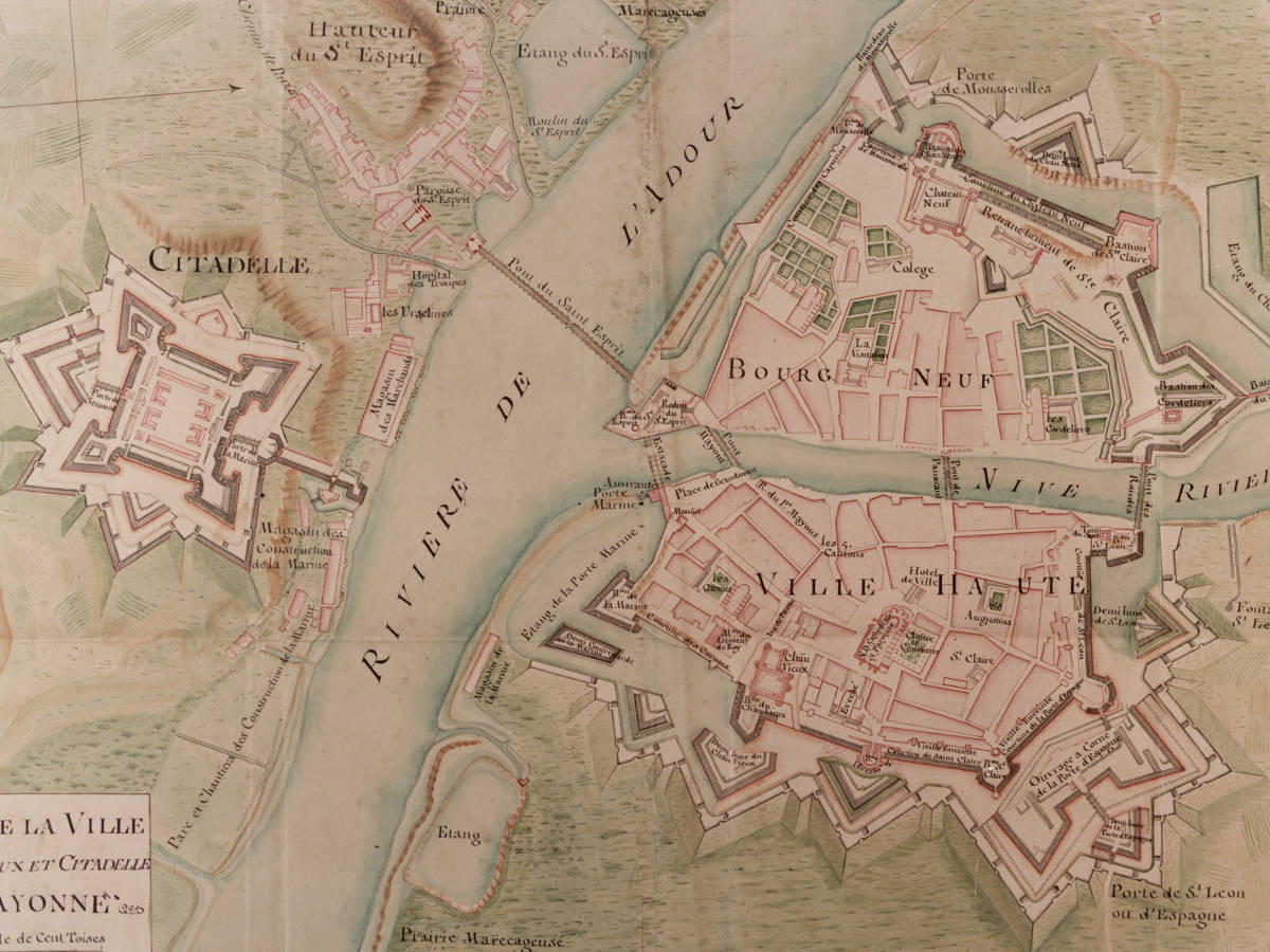 Plan de la ville. Chateaux et citadelle de Bayonne